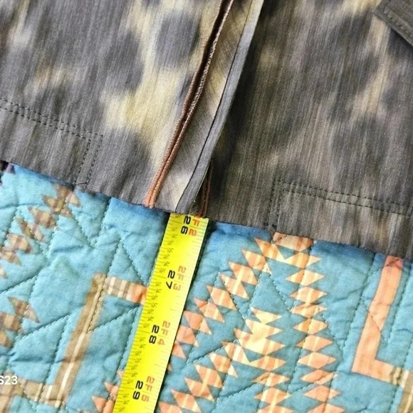 Elie Tahari top with matching belt‎ - Picture 9 of 9